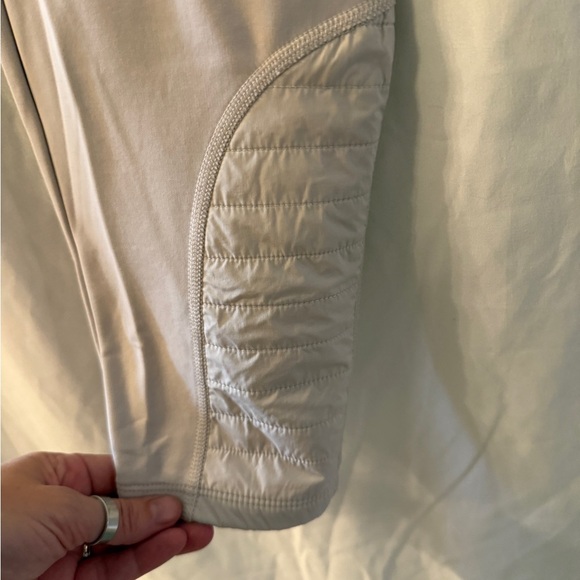 althleta women’s Cream High-Waisted Peak hybrid fleece tight leggings - Picture 10 of 10